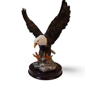 Vintage Bald Eagle Resin Figurine Canadian Wilderness Decor Wood Base Sculpture
